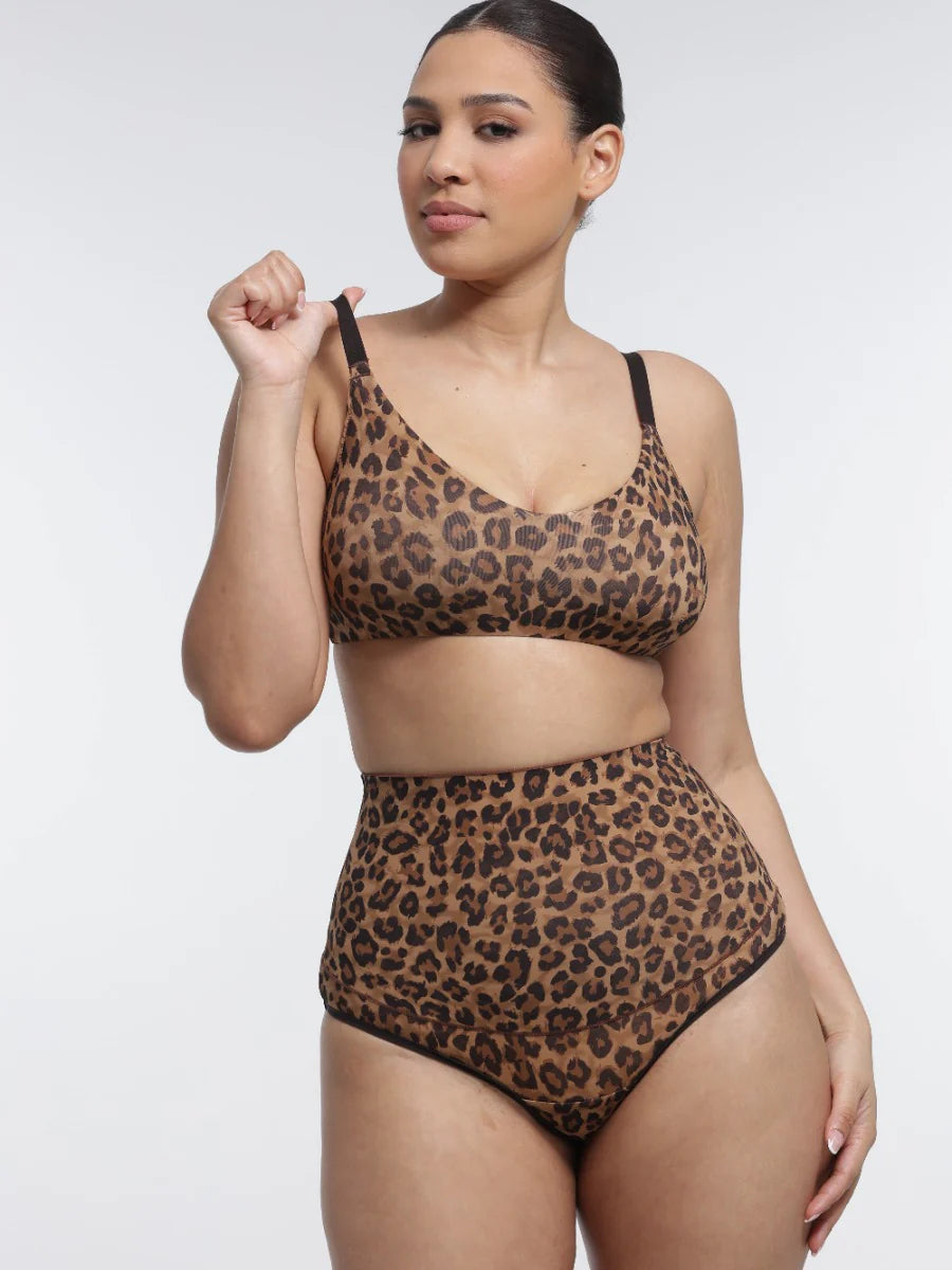 Seamless Comfort Underarm Smoothing V-Neck Bralette with Adjustable Straps